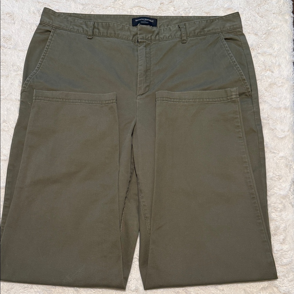 Banana Republic Women’s Khaki Chinos